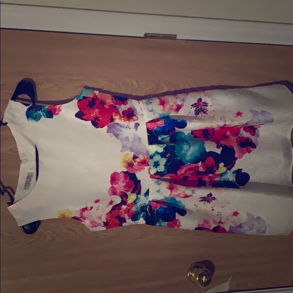 Floral print white dress - Picture 1 of 2